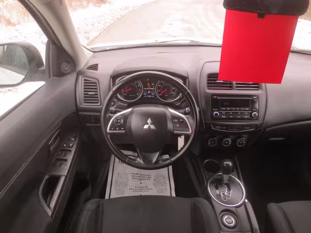 2015 Mitsubishi Outlander - 4A4AR3AW4FE055408 - Image #17