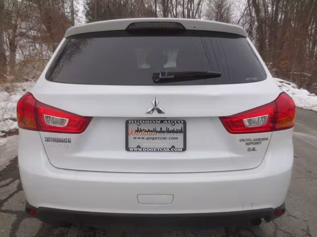 2015 Mitsubishi Outlander - 4A4AR3AW4FE055408 - Image #14
